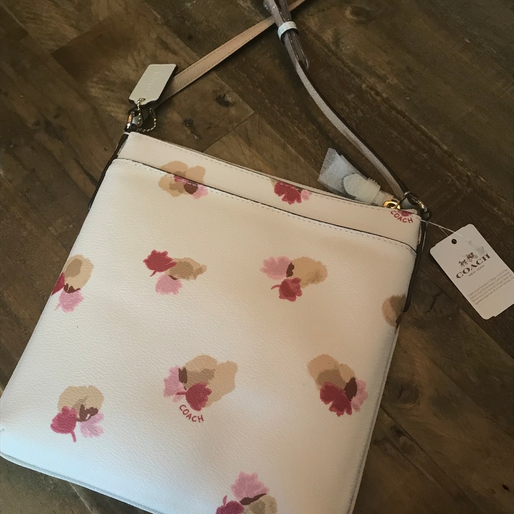 Sold! Coach Field flora crossbody bag - Picture 4 of 6